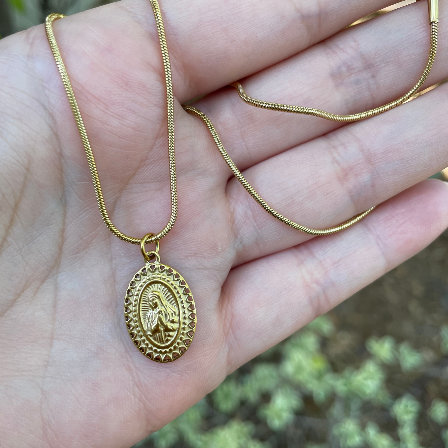 Lady of Lisbon Heart Border Necklace